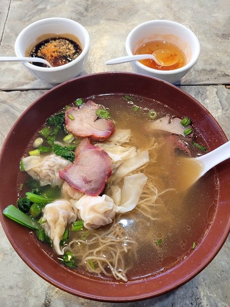 Sinh Sinh中国餐厅 8